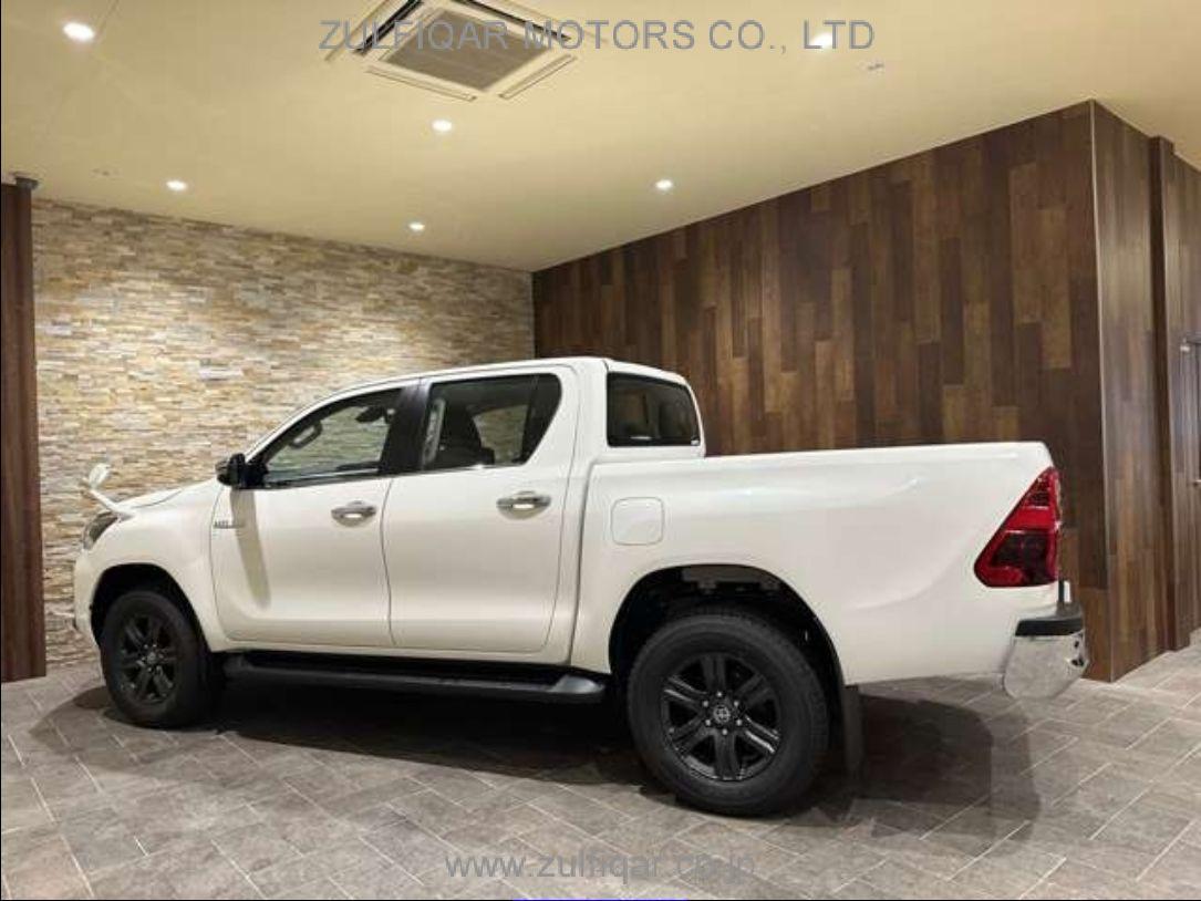 TOYOTA HILUX 2022 Image 11