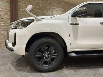 TOYOTA HILUX 2022 Image 12