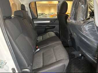 TOYOTA HILUX 2022 Image 16