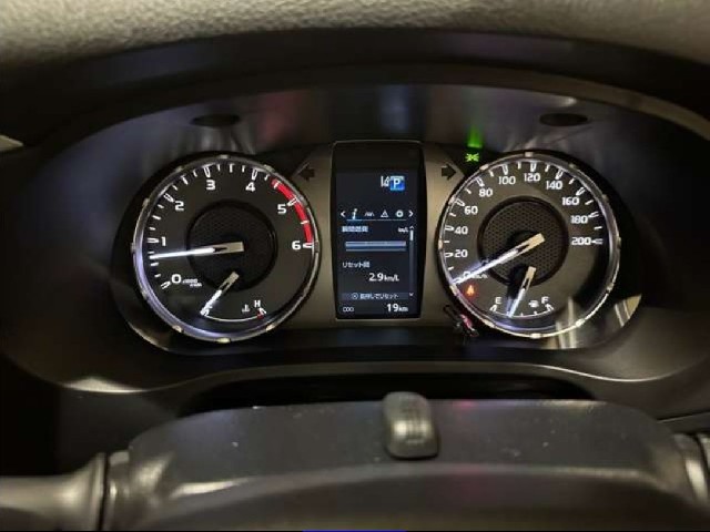 TOYOTA HILUX 2022 Image 24