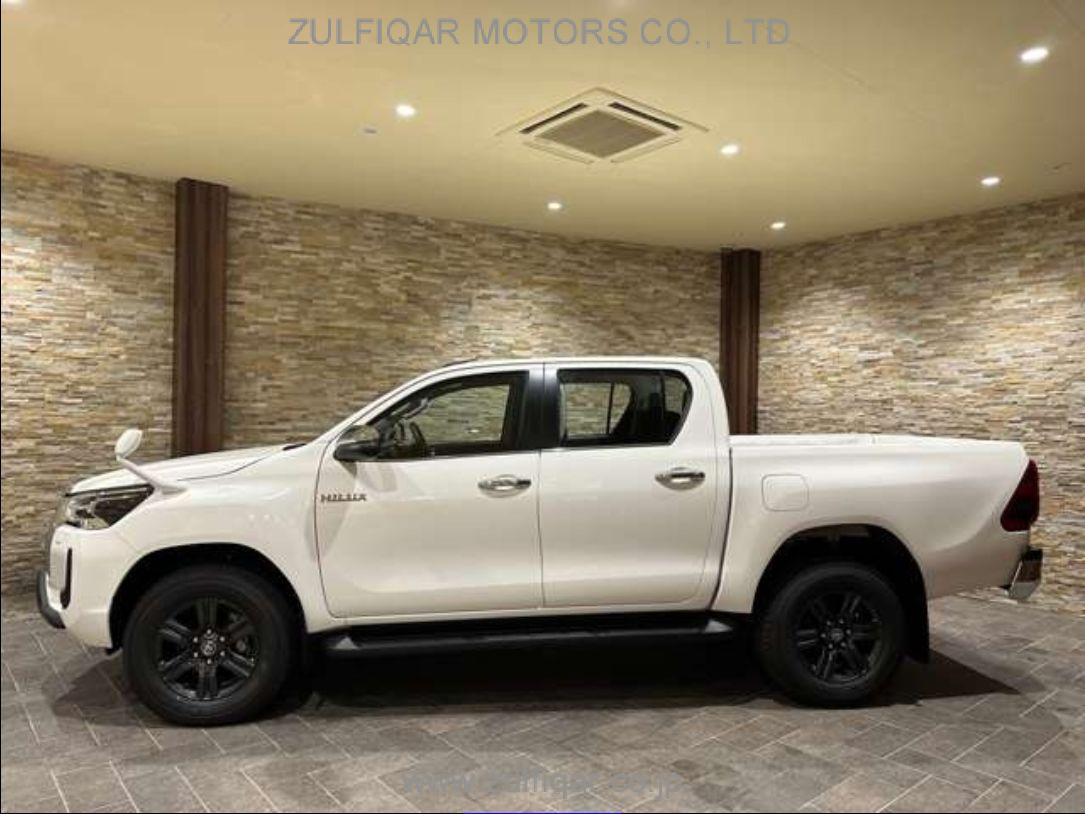 TOYOTA HILUX 2022 Image 6