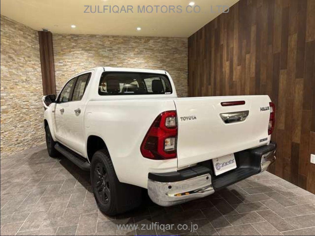 TOYOTA HILUX 2022 Image 10