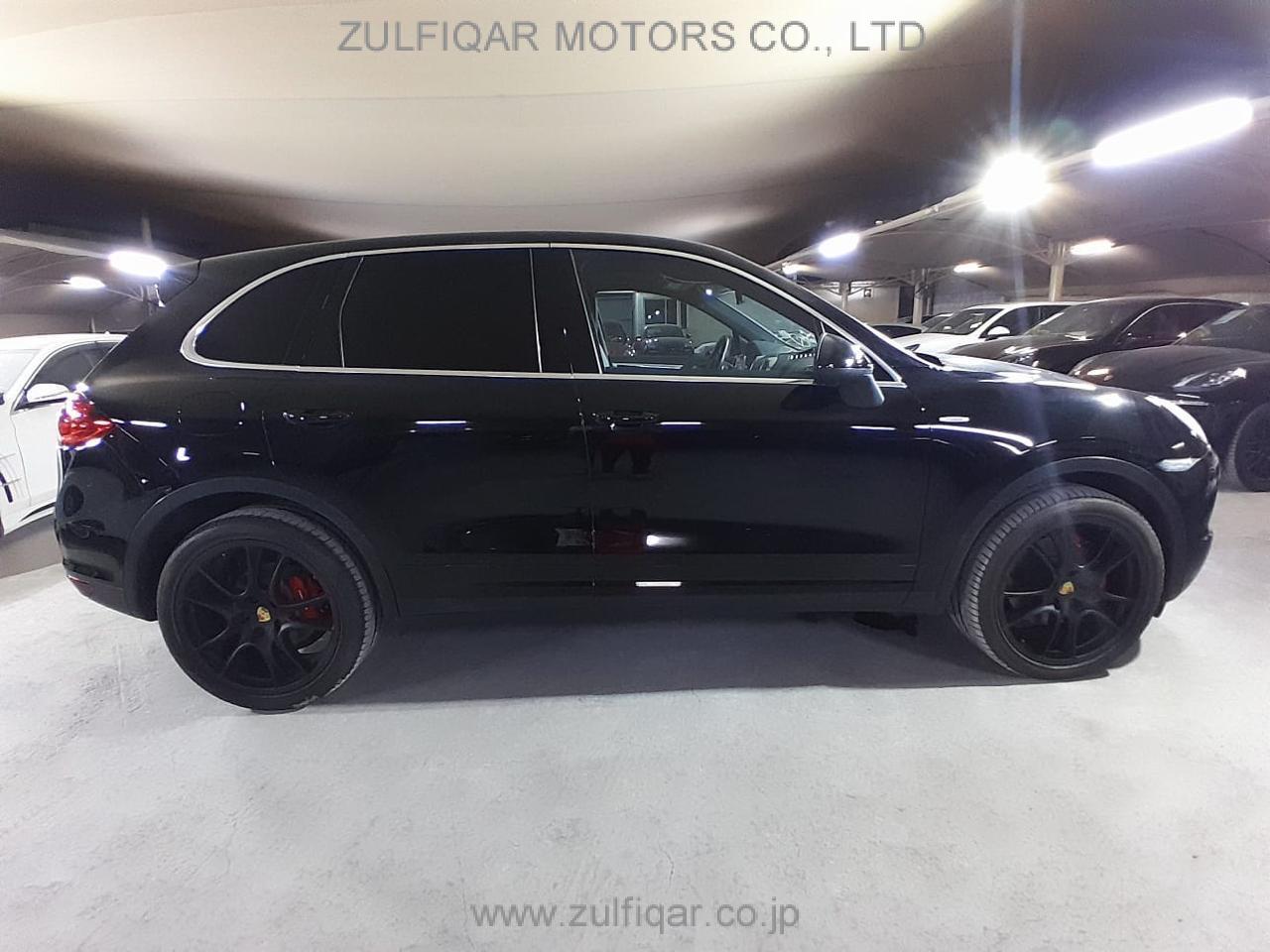 PORSCHE CAYENNE 2015 Image 4