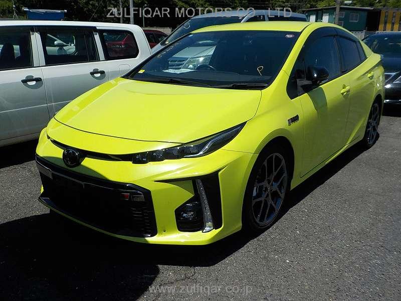 TOYOTA PRIUS PHV 2018 Image 8