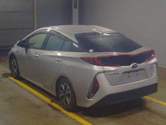 TOYOTA PRIUS PHV 2021 Image 4