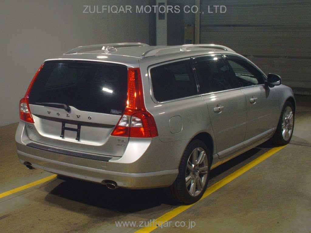 VOLVO V70 2013 Image 2