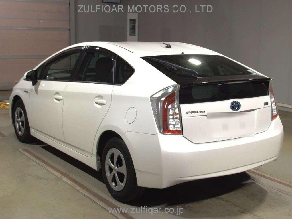 TOYOTA PRIUS 2014 Image 4