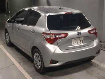 TOYOTA VITZ 2018 Image 2