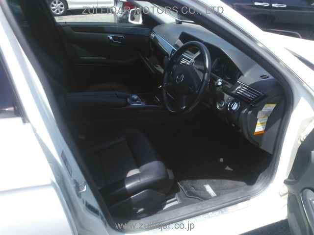 MERCEDES BENZ E CLASS 2010 Image 3