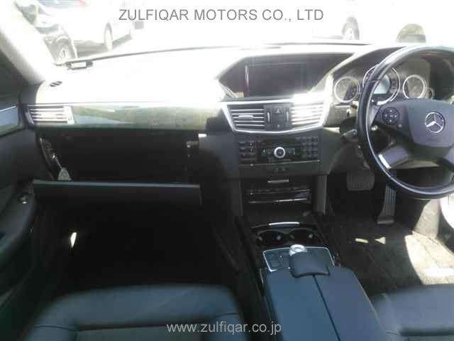 MERCEDES BENZ E CLASS 2010 Image 8