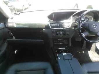 MERCEDES BENZ E CLASS 2010 Image 8