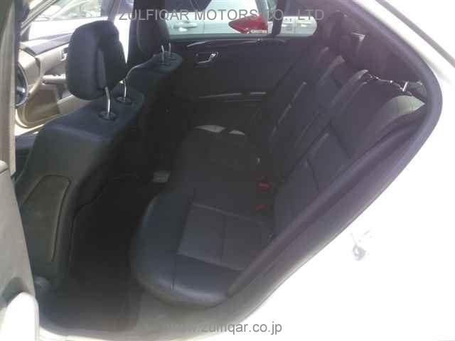 MERCEDES BENZ E CLASS 2010 Image 9