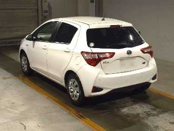 TOYOTA VITZ 2019 Image 4