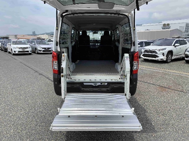 NISSAN NV350 CARAVAN 2020 Image 22