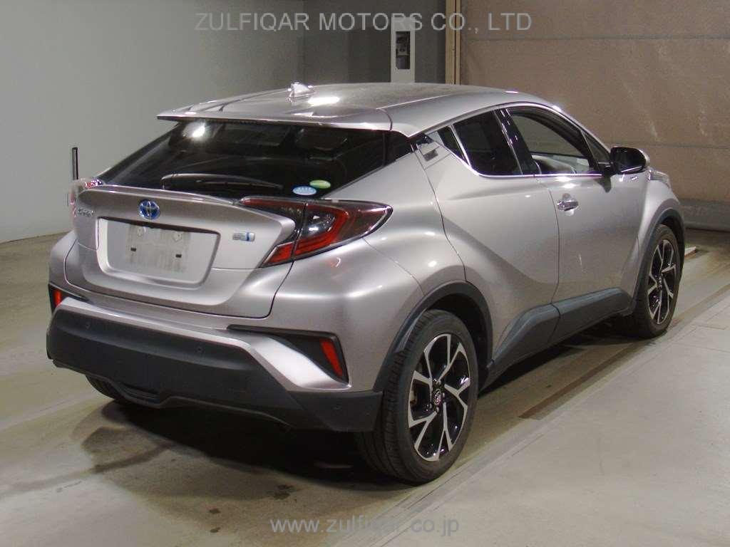 TOYOTA C-HR 2018 Image 2