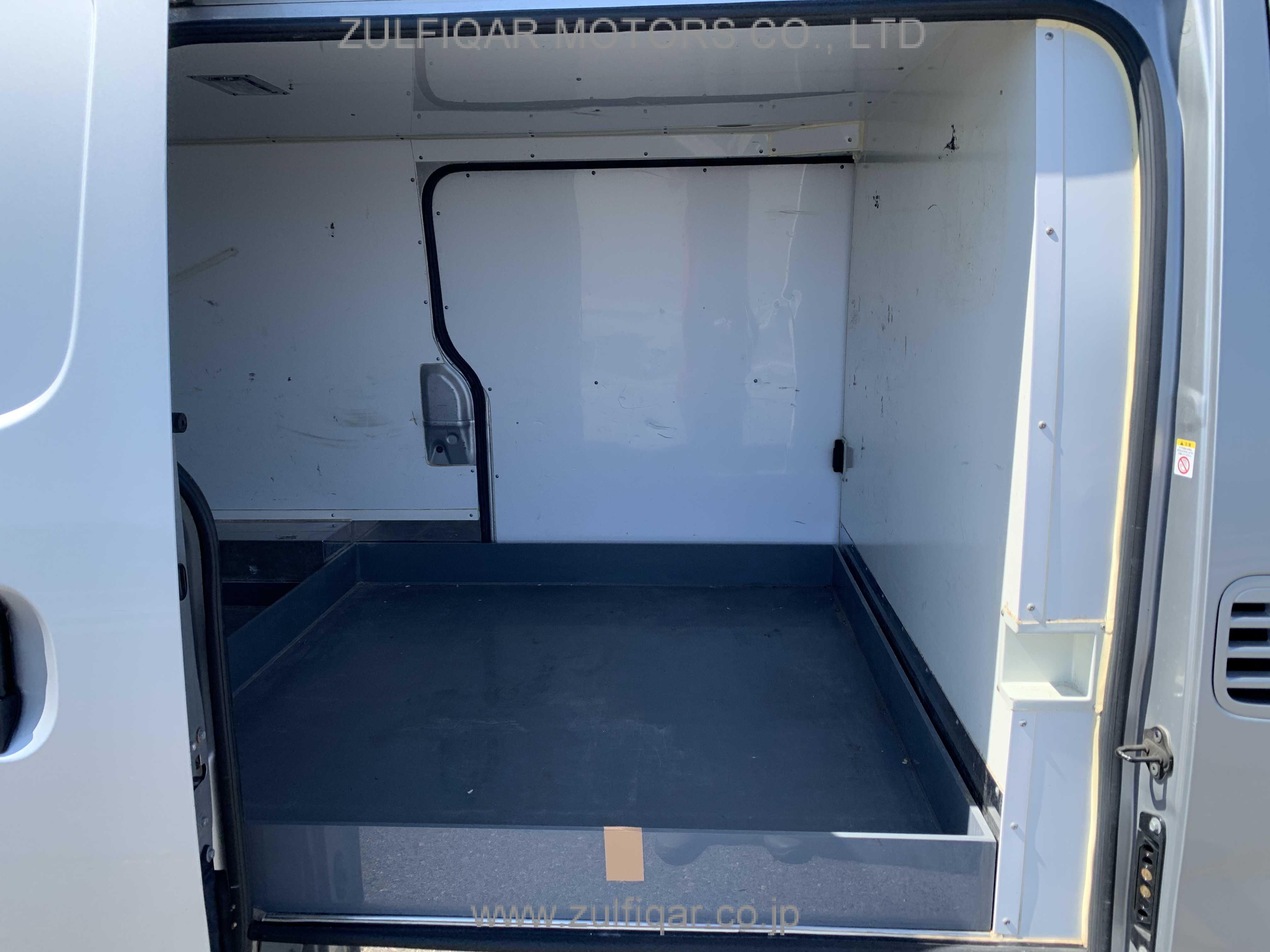 NISSAN NV350 CARAVAN 2019 Image 12