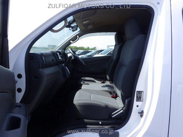 NISSAN NV350 CARAVAN 2019 Image 27