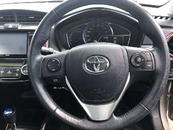 TOYOTA COROLLA AXIO 2014 Image 6