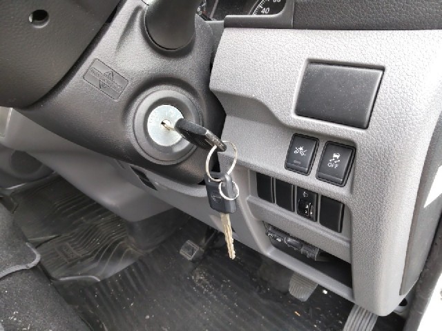 NISSAN NV350 CARAVAN 2019 Image 20