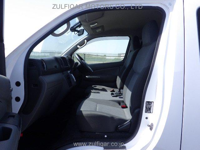 NISSAN NV350 CARAVAN 2019 Image 29