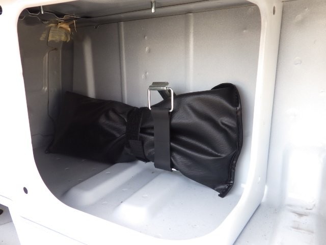 NISSAN NV350 CARAVAN 2019 Image 38