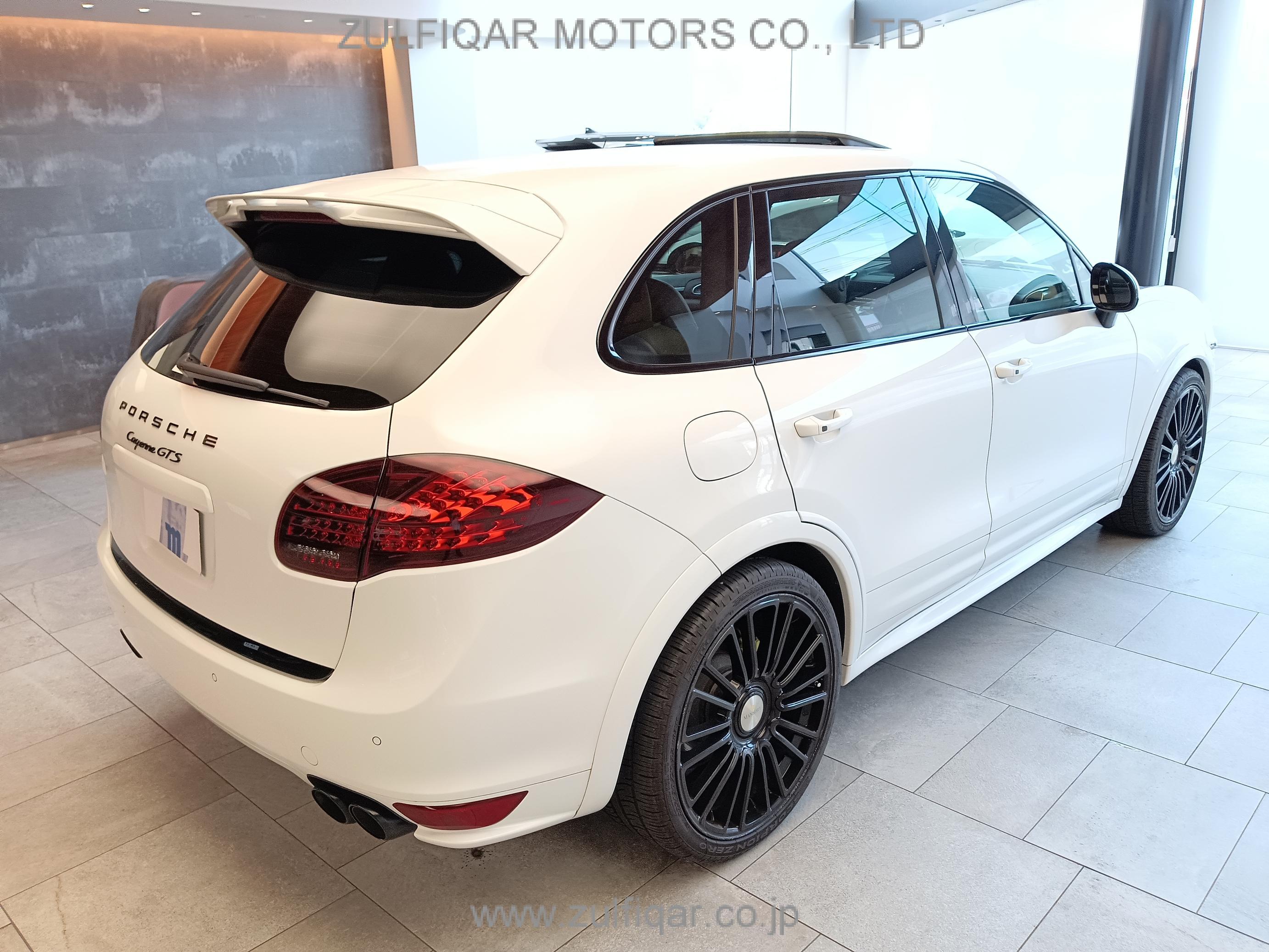 PORSCHE CAYENNE 2013 Image 20