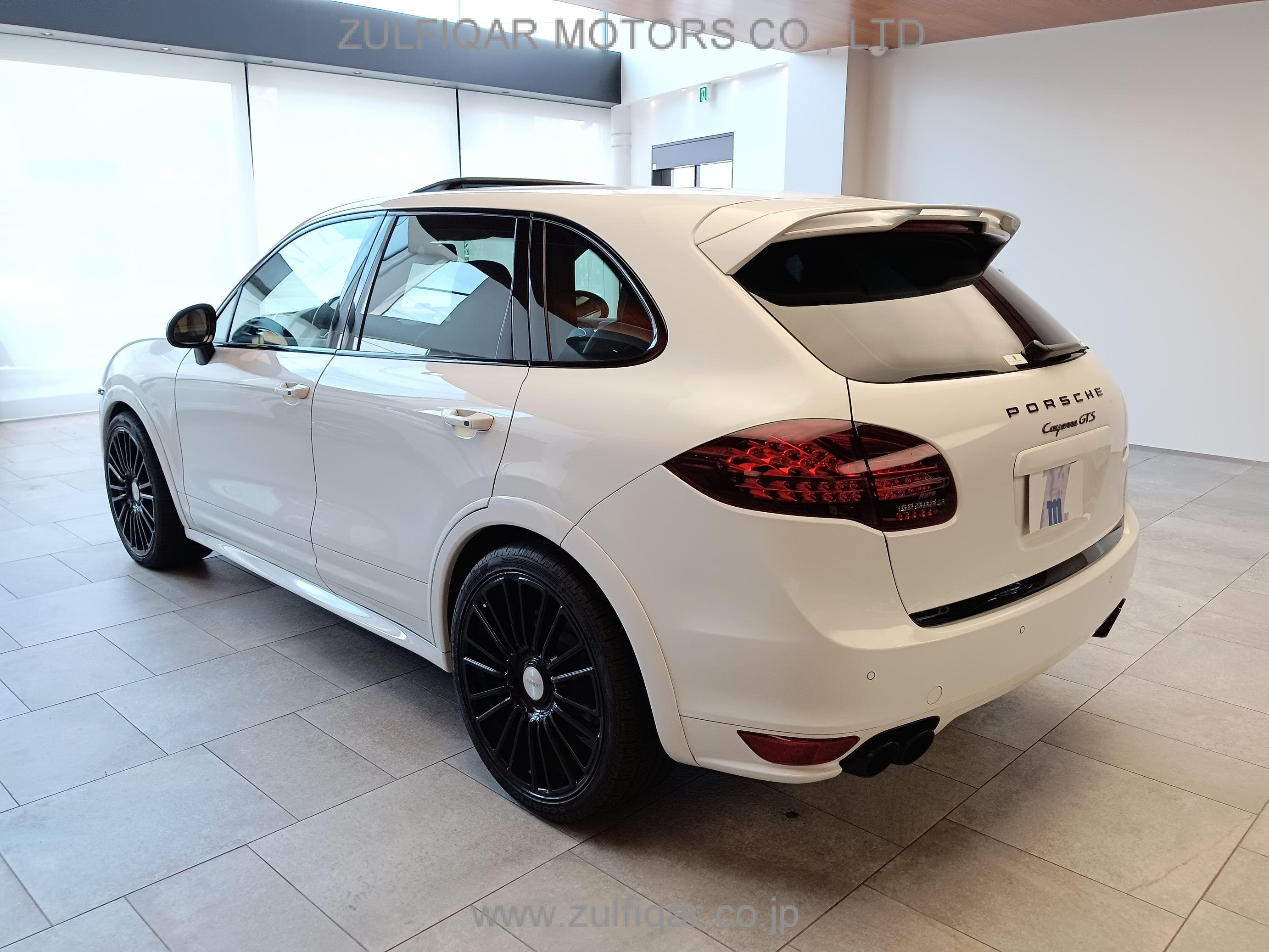 PORSCHE CAYENNE 2013 Image 23