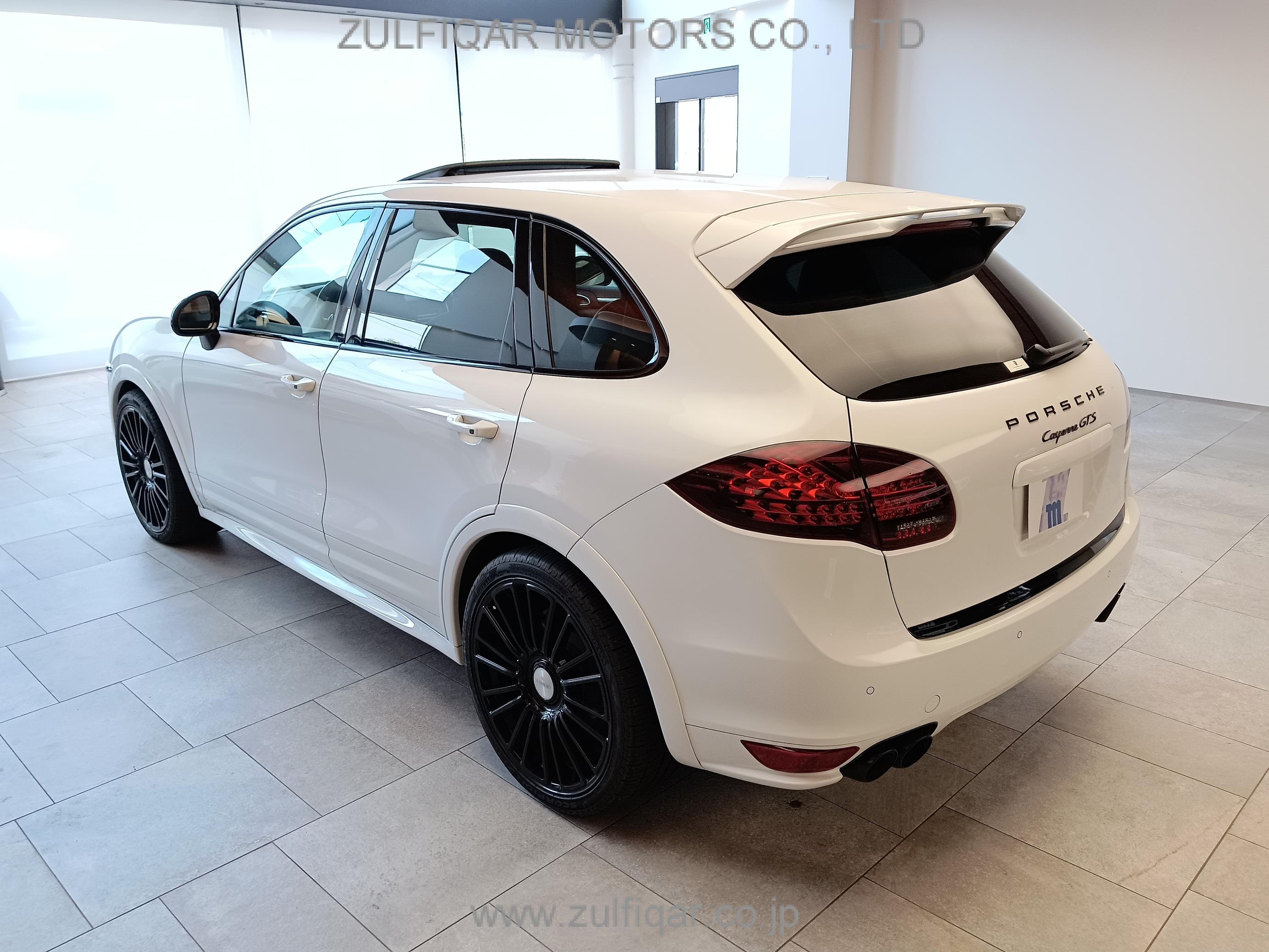 PORSCHE CAYENNE 2013 Image 24