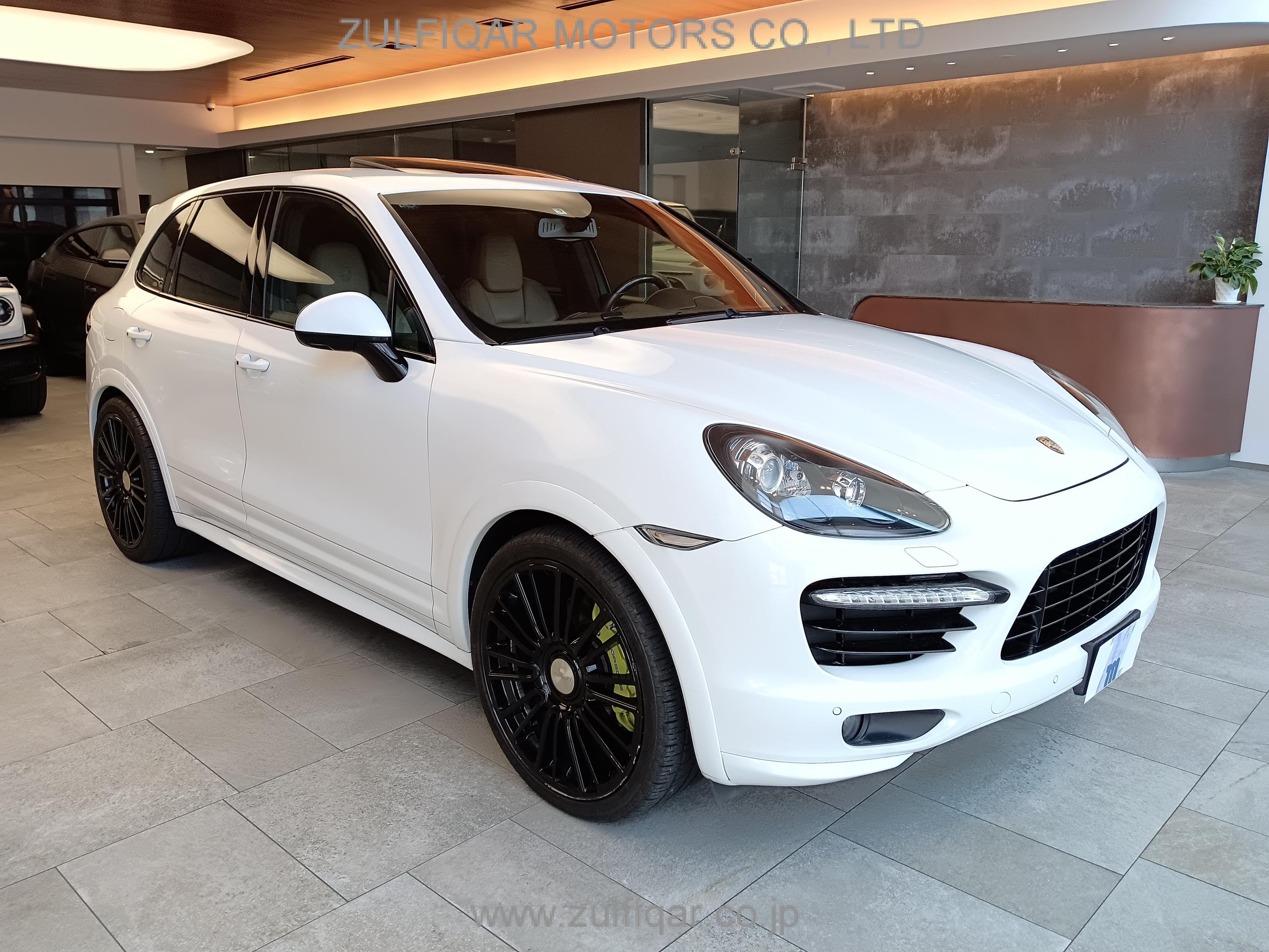 PORSCHE CAYENNE 2013 Image 5