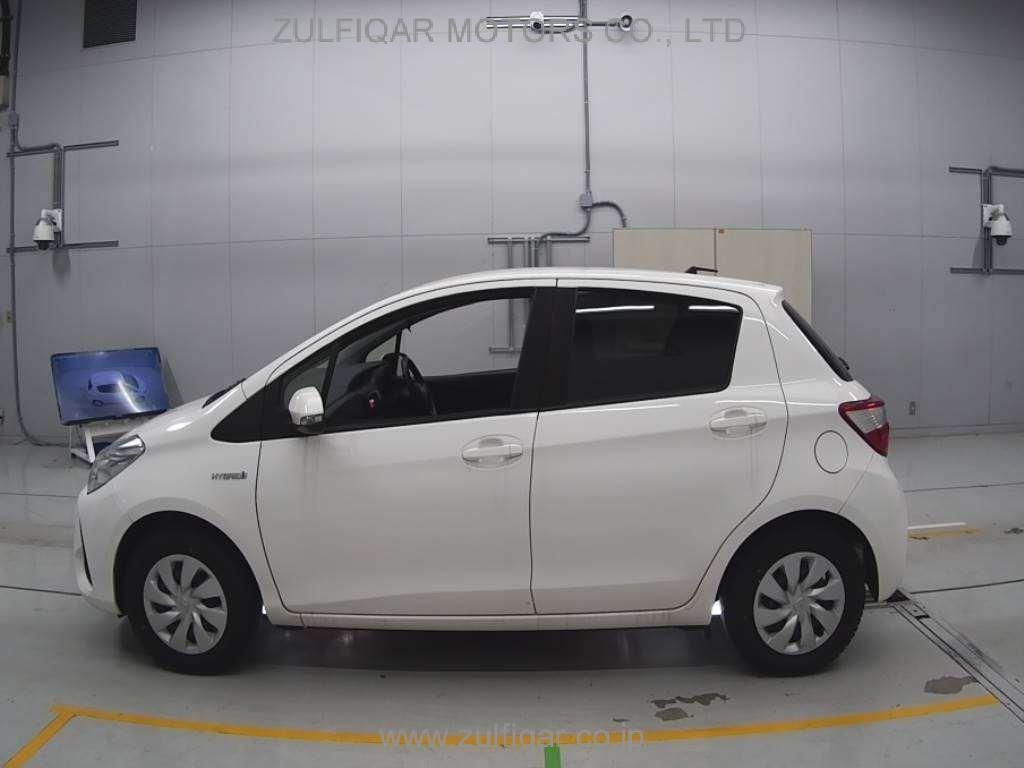 TOYOTA VITZ 2019 Image 4