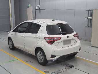 TOYOTA VITZ 2019 Image 6