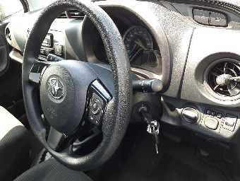 TOYOTA VITZ 2019 Image 7