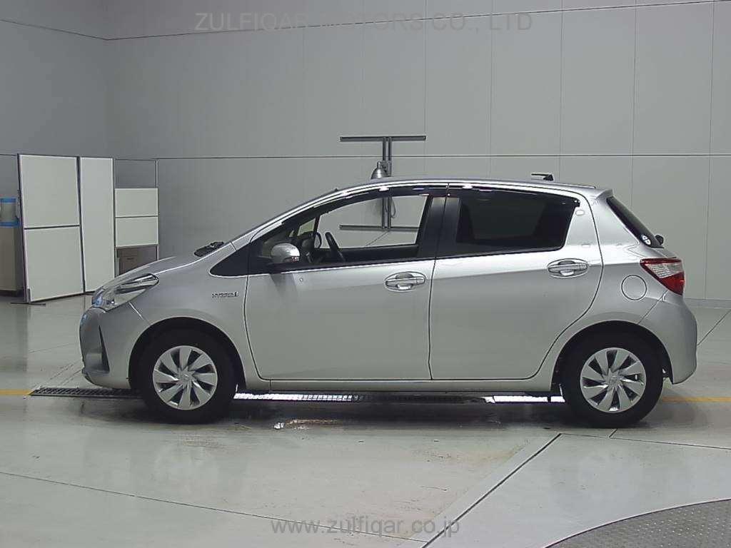 TOYOTA VITZ 2019 Image 4