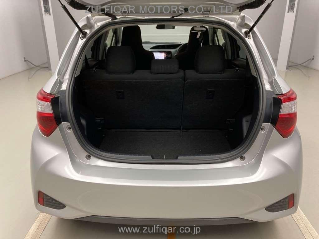 TOYOTA VITZ 2019 Image 11