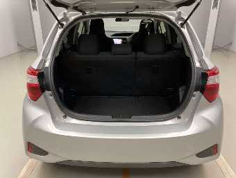 TOYOTA VITZ 2019 Image 11