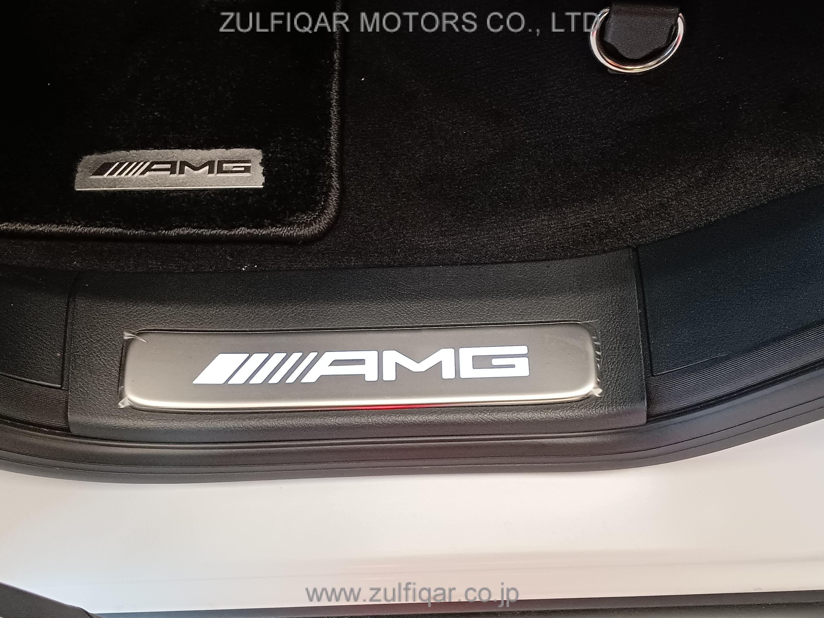 MERCEDES AMG G CLASS 2023 Image 40