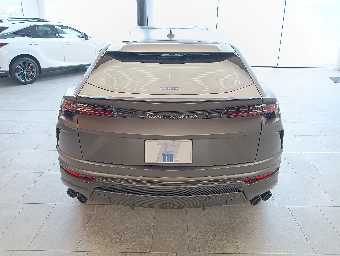 LAMBORGHINI URUS 2022 Image 16