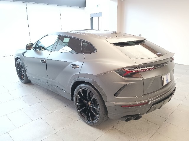 LAMBORGHINI URUS 2022 Image 24