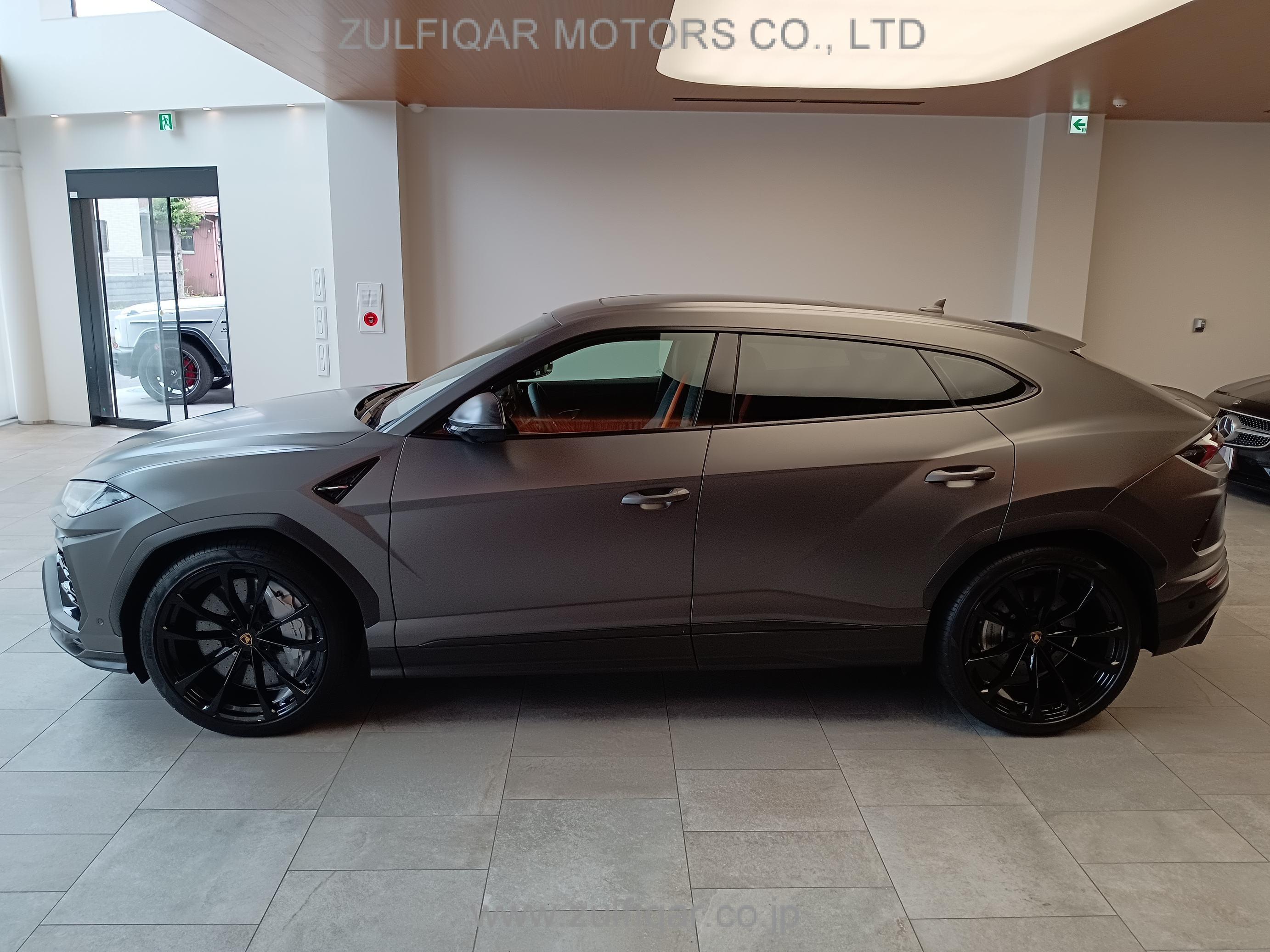 LAMBORGHINI URUS 2022 Image 30