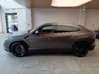 LAMBORGHINI URUS 2022 Image 24