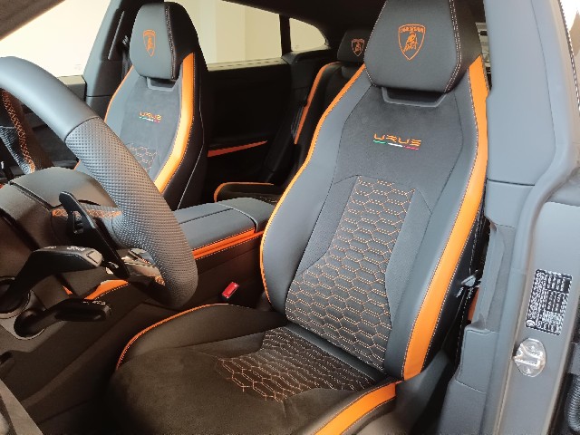 LAMBORGHINI URUS 2022 Image 37