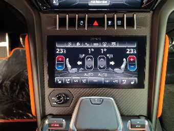 LAMBORGHINI URUS 2022 Image 51