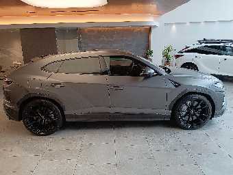 LAMBORGHINI URUS 2022 Image 8