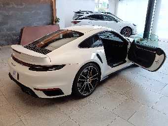 PORSCHE 911 2023 Image 12