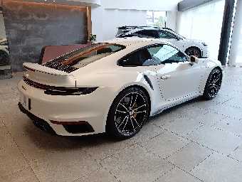 PORSCHE 911 2023 Image 13