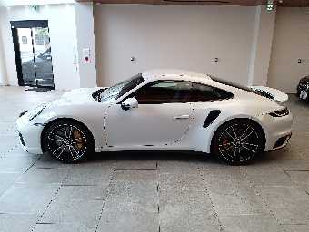 PORSCHE 911 2023 Image 24
