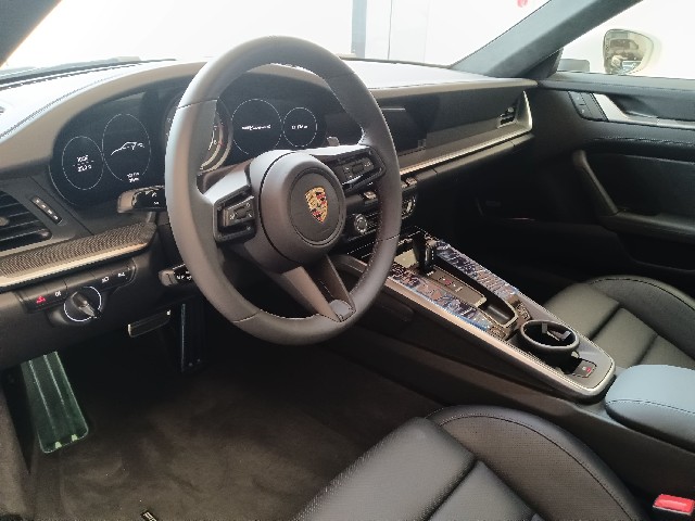 PORSCHE 911 2023 Image 36