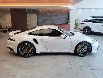 PORSCHE 911 2023 Image 8
