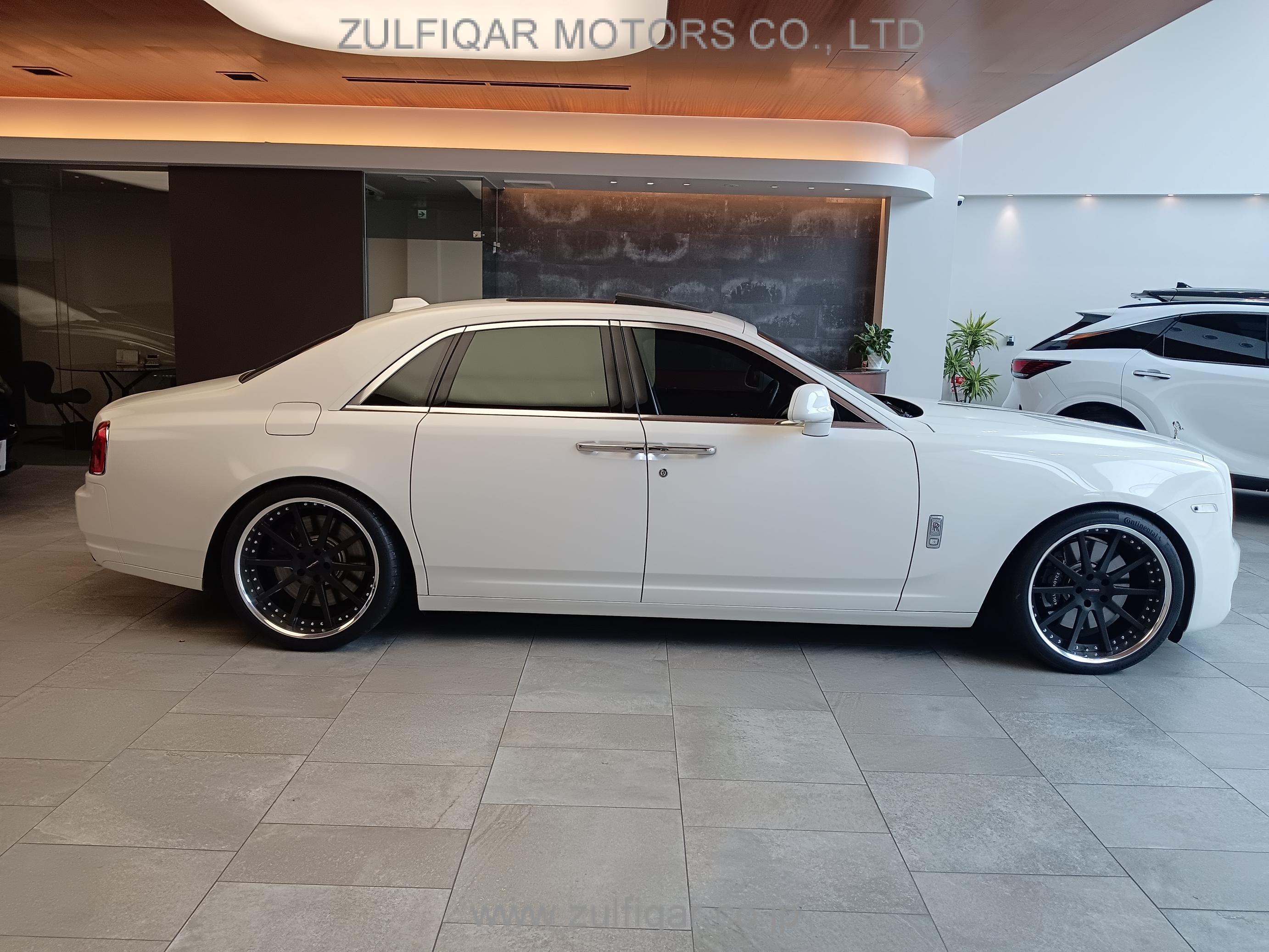 ROLLS ROYCE GHOST 2017 Image 19