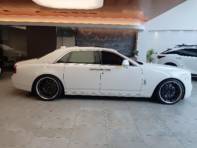 ROLLS ROYCE GHOST 2017 Image 19